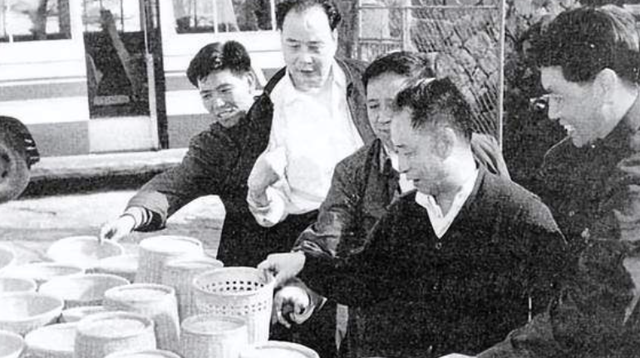 他曾两度出任浙江省委书记,当过公安部长,官至副国级活到90岁