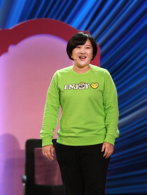贾玲39岁仍未婚,背后有3个绯闻男友