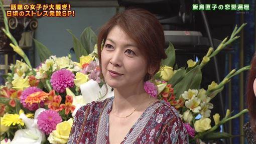 51岁知名女星传婚变!富豪老公当街拥吻年轻小三,曝已离婚欲复出