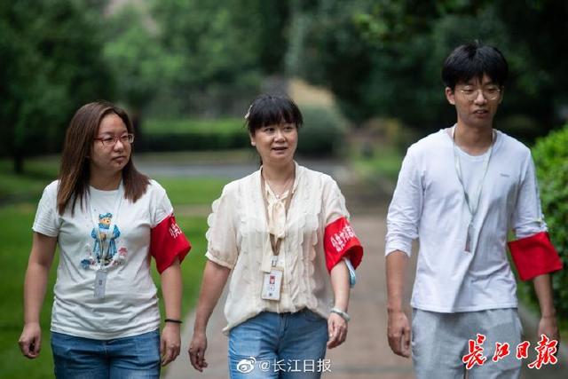 无数个个体汇聚成全民抗疫的磅礴伟力