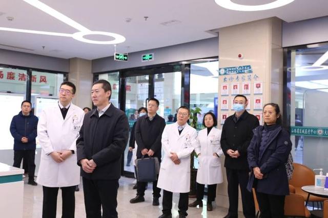 健康中国看山西:省卫健委副主任舒言一行莅临大同市第五人民医院开展调研指导工作
