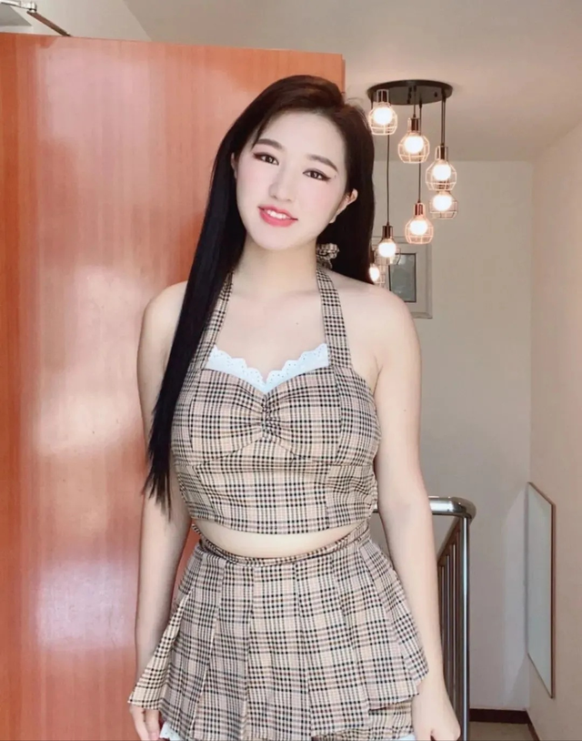 女演员沈樵传播淫秽视频被刑拘,担任过多名女星裸替,曾抑郁轻生