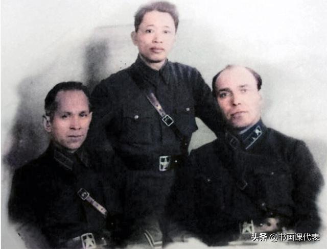 原空军司令员刘亚楼,罕见行草书法手札欣赏:劲健爽利、恣意洒脱