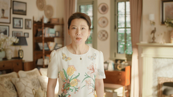 何赛飞:25岁嫁老师的儿子,婚后10年选择做丁克,如今终苦尽甘来