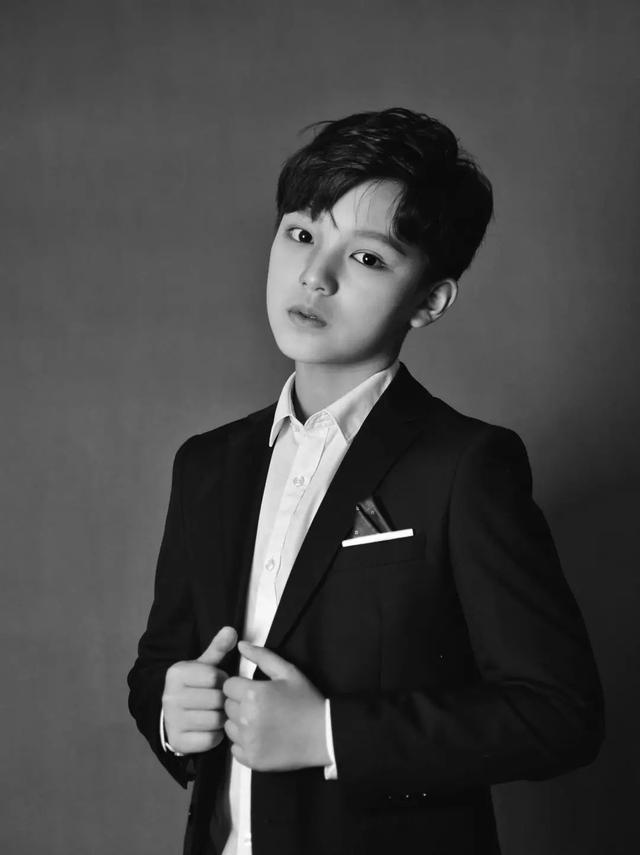 演完少年南辰王，又在《驭鲛记》演天君，这位童星还是个街舞高手