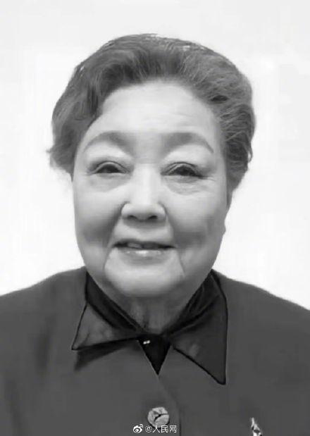 巨星陨落!国宝级豫剧大师马金凤逝世
