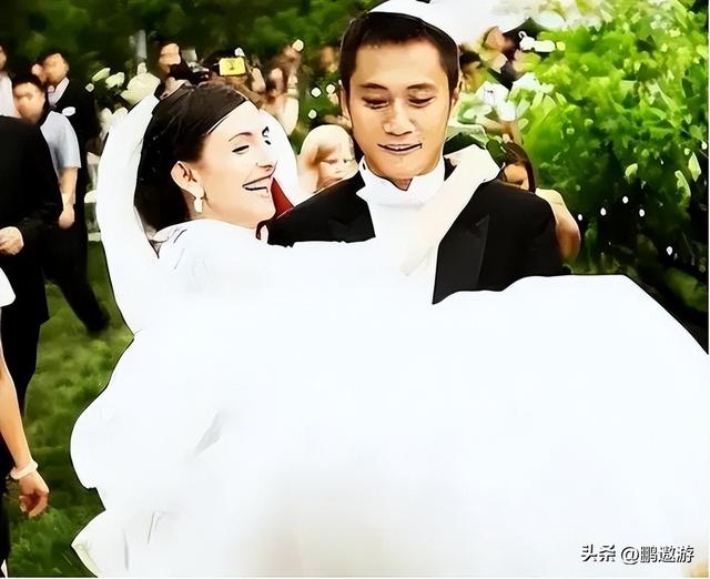 刘烨:外国妻子患重病,3年不接戏,如今妻子45像55,仍不离不弃