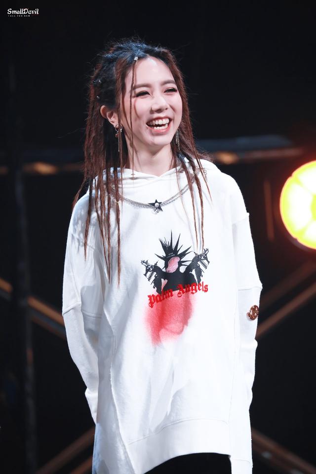 可飙高音可唱Rap!嗨翻全场的邓紫棋还有饱满Q弹好肌肤
