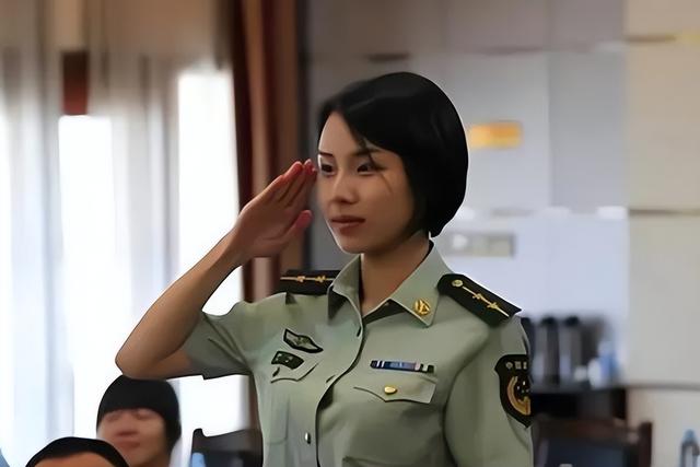 中国第一女保镖边梅,曾穿8斤钢板保护外宾,亿万身家至今仍单身