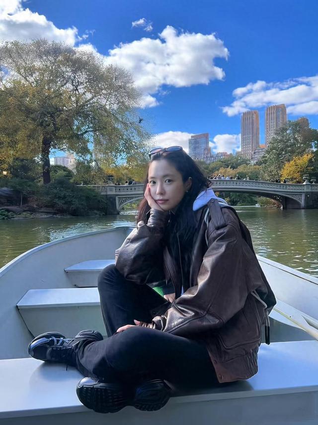 孙娜恩“镀金”成功了!退团后穿衣风格大变样,爱上健身大秀身材