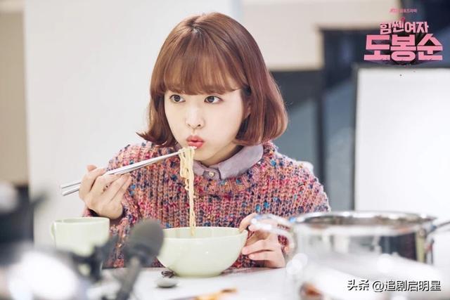 出道18年封后也不休息!奇幻剧专业户朴宝英《照明商店》演护理师