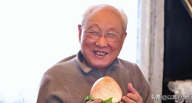 仲星火:被女儿赶出家门,遗憾去世多年后,遗孀的话让人泪目