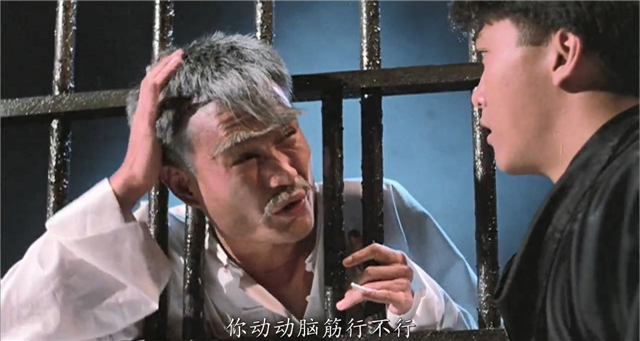 1985年,洪金宝退居幕后,林正英挑大梁,开启了“僵尸片”大时代