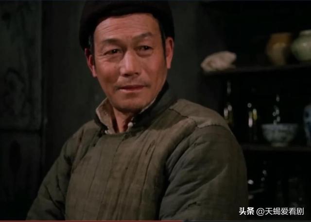 再看《包氏父子》,我发现厨子胡大并不是“捧杀高手”!