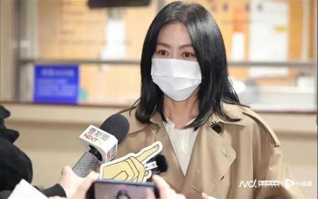 知名女歌手和前男友对簿公堂!