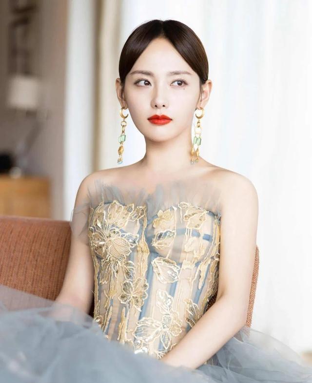 从四川走出来的10位女星,个个颜值天花板,你最喜欢谁?