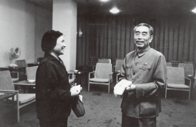 刘燕平,10岁被爱国将领父亲送到延安,后来把《兰花花》唱进了中南海
