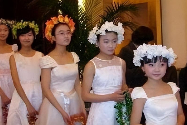 林妙可,丰胸门、陪酒门、炫富门,为啥人们总跟这个小女孩过不去