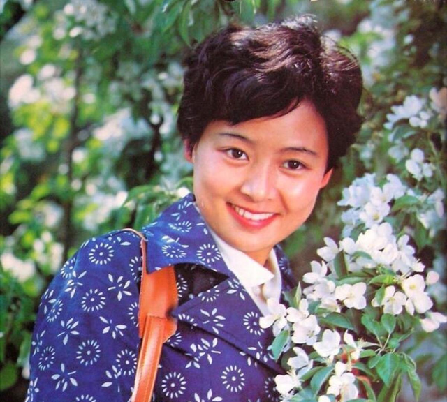 68岁无儿无女,至今未再婚的张瑜,与74岁前夫张建亚处境大不相同