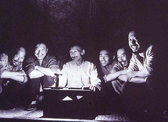 细说《鬼子来了》:现实版农夫与蛇的寓言故事