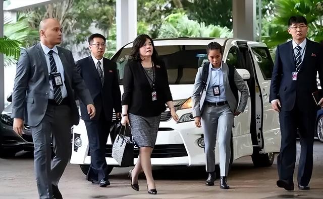 朝鲜女外长:孤儿出身12岁留华,养父是3号人物,如今霸气侧漏