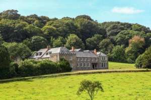 超强私生子(英国“最强锦鲤男”：被告知竟是贵族私生子 喜提豪华庄园和巨额遗产)