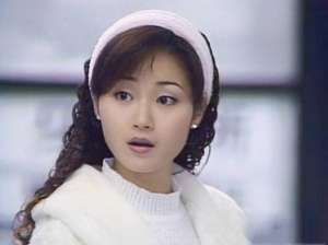 马小玲图片(49岁“马小玲”万绮雯终于现身，一袭红裙受邀活动，还是那么美)