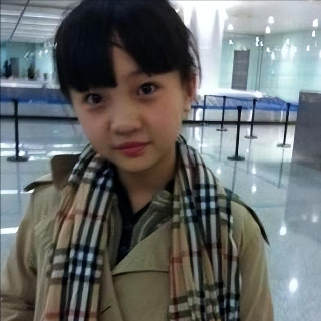 林妙可,丰胸门、陪酒门、炫富门,为啥人们总跟这个小女孩过不去
