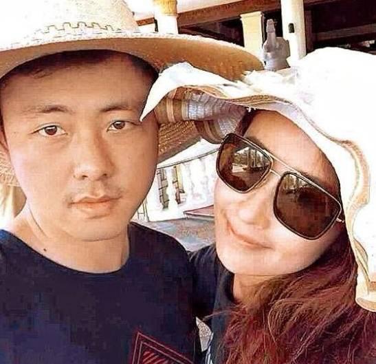 吴佩慈宣布封肚,晒出一堆奶瓶告别孕妇生涯!四娃在手仍没名分