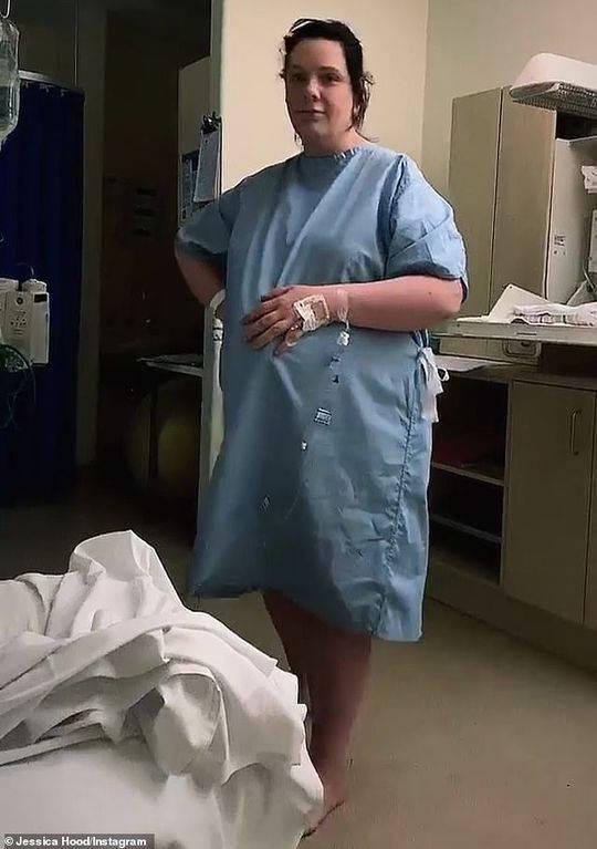 女子社交媒体上直播生娃:“想给新妈妈们传递一些经验”