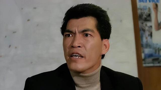 突发!香港已故知名男星大儿子藏毒被捕,孙儿25岁因车祸身亡