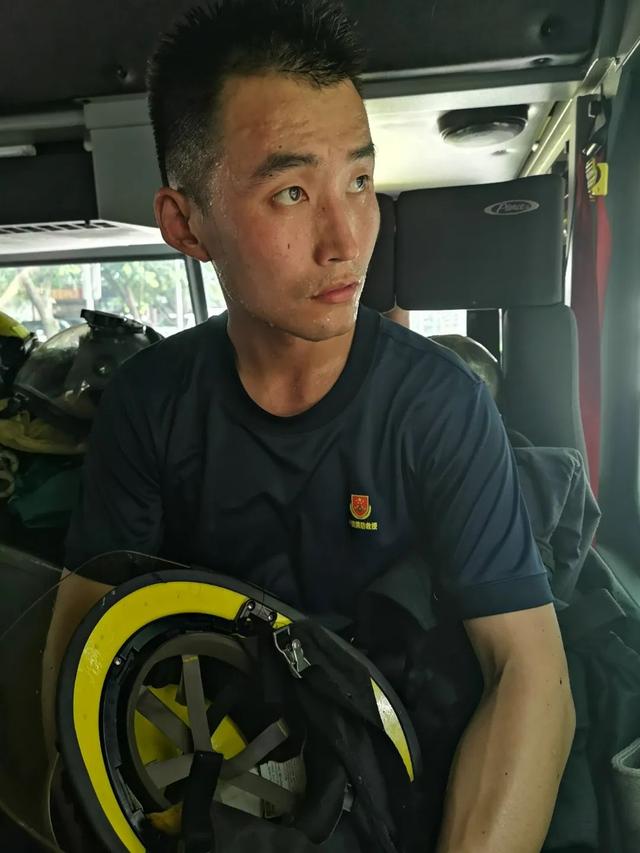 送别山东籍消防员万惠文!牺牲当天,连最后一顿饭都没来得及吃