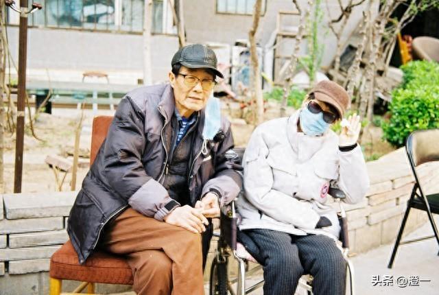 别再只看农村过年的热闹了!背后的亲情危机,你根本想不到