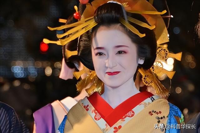 年创收达700亿美元,情色电影称霸全球,日本色情业究竟有多牛?