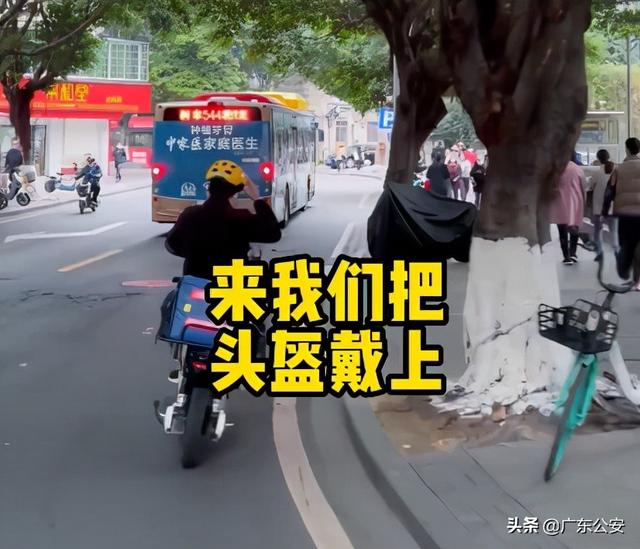 “靓仔~”广州警花街头温柔喊话,网友:都不好意思违章了