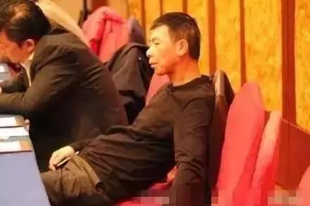 这里还有葛优更多的表情包！没想到你竟是这样的纪春生