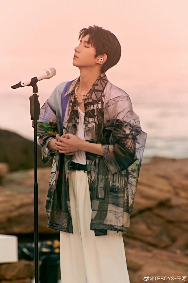 TFBOYS不能合体原因是什么?粉丝:还记得四叶草吗?
