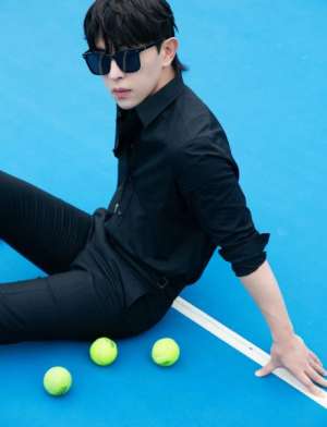 邓伦照片(绝绝子邓伦全黑look帅气有型 长腿欧巴在线“鲨”人)