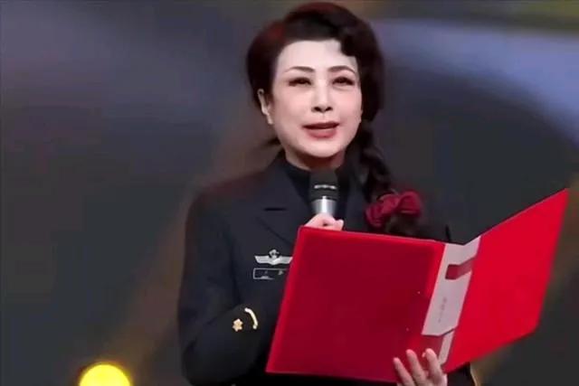 权色交易,陪睡上位,她压根不沾边,简直是娱圈的一股清流