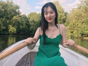崔真英(真惨韩国顶级偶像睡街边遭恐吓下毒，收视女王一家四口先后死亡)