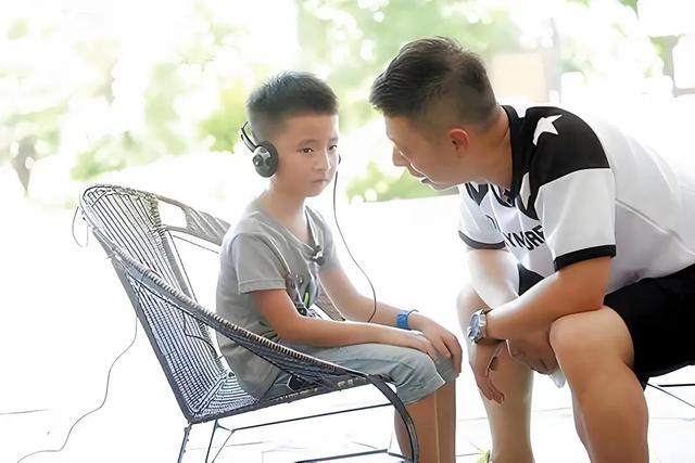 广东主持阮星航:从知名节目到结婚生子,妻子商界精英身份曝光