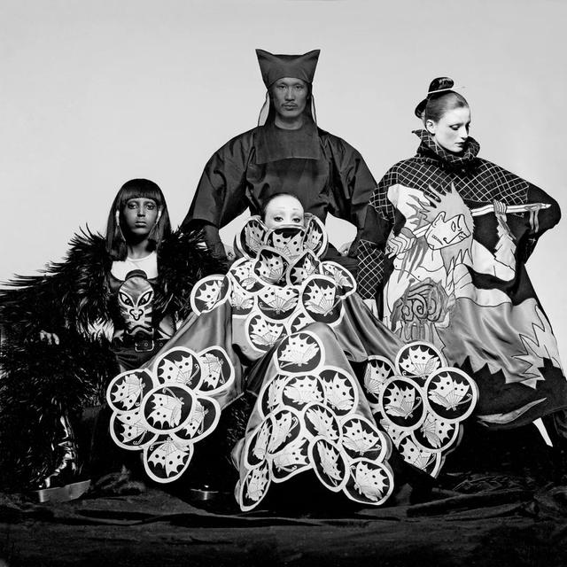 大卫·鲍伊、迈克尔·杰克逊、Lady Gaga为何都是这位时装设计师的粉丝?