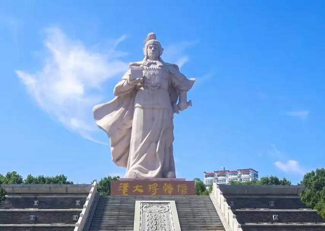 刘邦为何要除掉韩信?功高震主只是借口,萧何道出真实原因