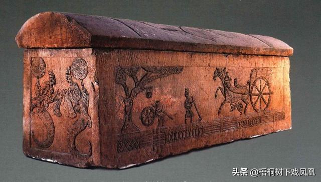 盗墓者不要的棺材,专家看到后赶紧收进博物馆,上绘房中私密图像