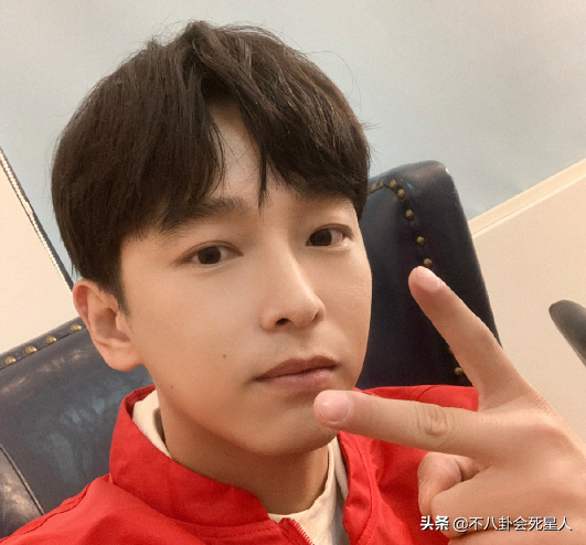 《向往5》没播就让人失望,黄磊塞两位后辈进组,何炅偏心彭昱畅