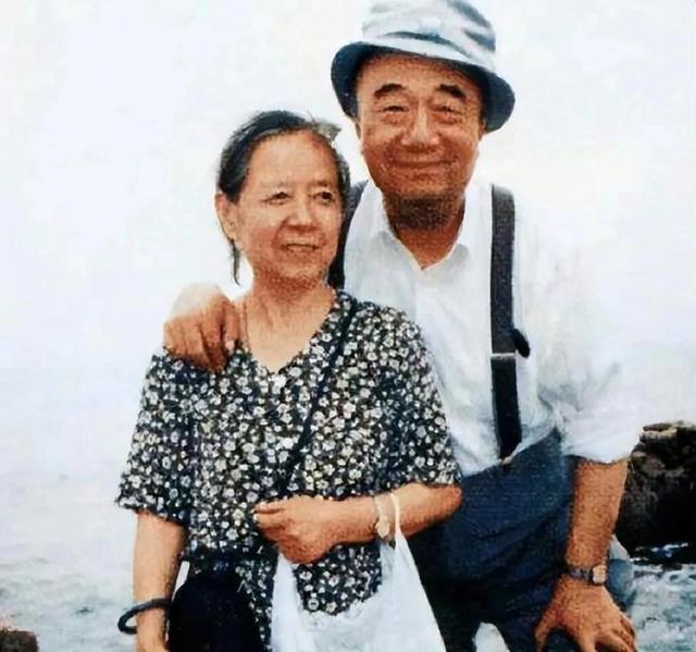 演员李丁，去世11年后，儿子也离开了人世，妻子贾九霄痛不欲生