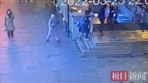 女贼(女贼为躲避抓捕四次转乘，最终仍被捉拿归案)