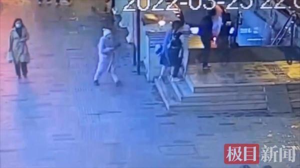 女贼为躲避抓捕四次转乘,最终仍被捉拿归案
