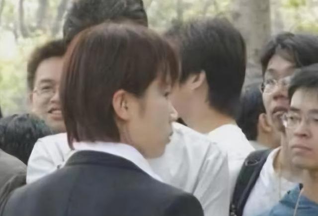 中国第一女保镖边梅,曾穿8斤钢板保护外宾,亿万身家至今仍单身