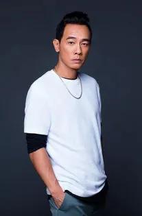 陈小春:从贫民窟到影视歌三栖明星的传奇
